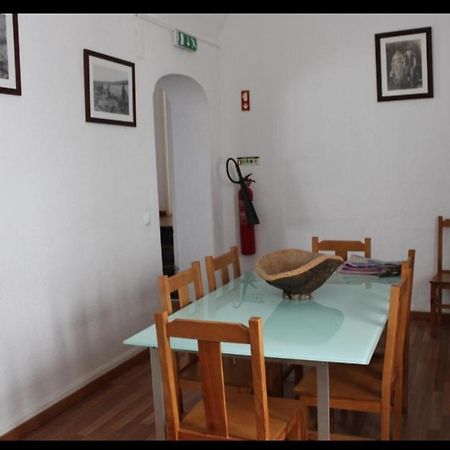 Mont' Sobro Hostel เอโวรา ภายนอก รูปภาพ