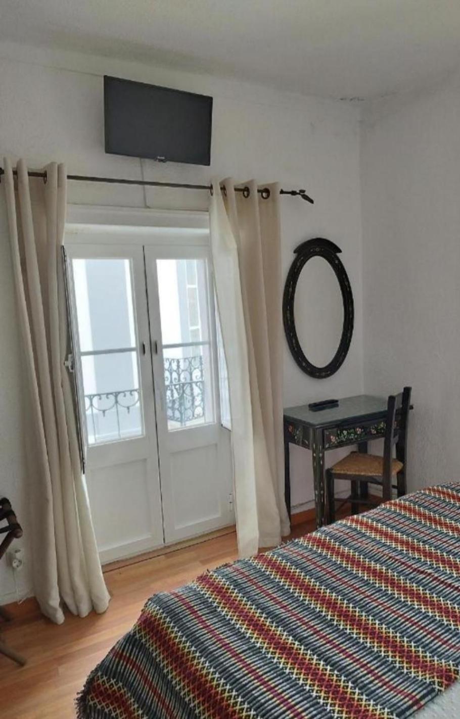 Mont' Sobro Hostel เอโวรา ภายนอก รูปภาพ